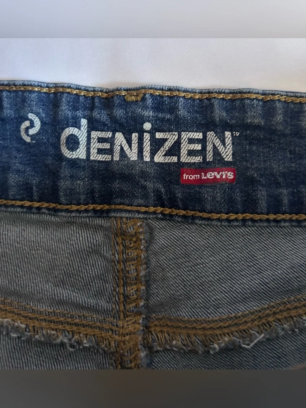 Women's Levi Denizen Cuffed Denim Shorts Size 14